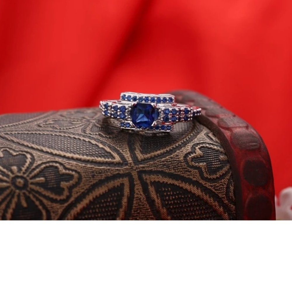 Stunning Princess Cut 1.50ctw Blue Sapphire / Diamond Anniversary Ring - Picture 4 of 8